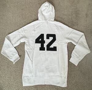 Haus 42 White Pullover Hoodie Men’s Small Graphic Sweatshirt Pocket Streetwear